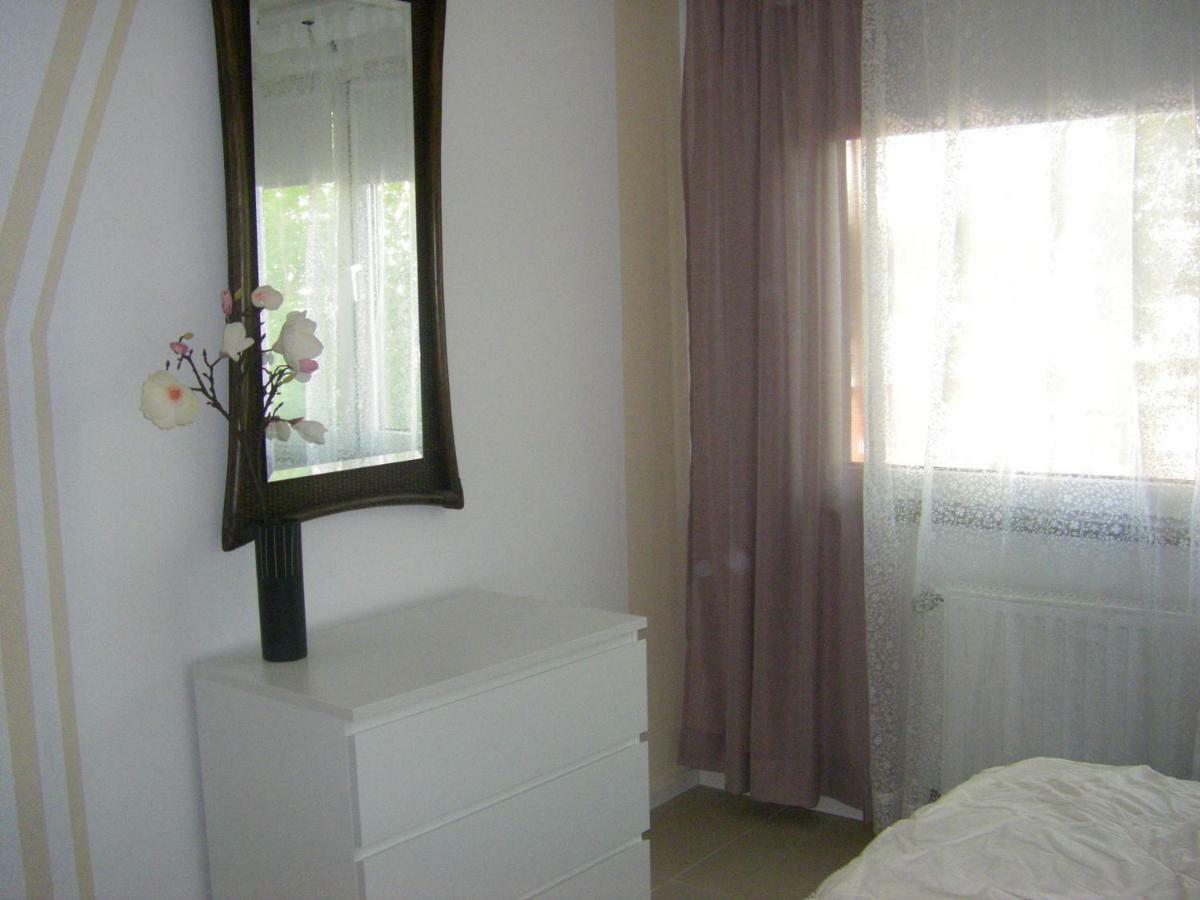 Uni Essen Apartment ภายนอก รูปภาพ